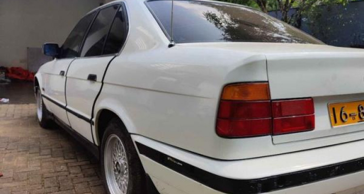 BMW E34 1989