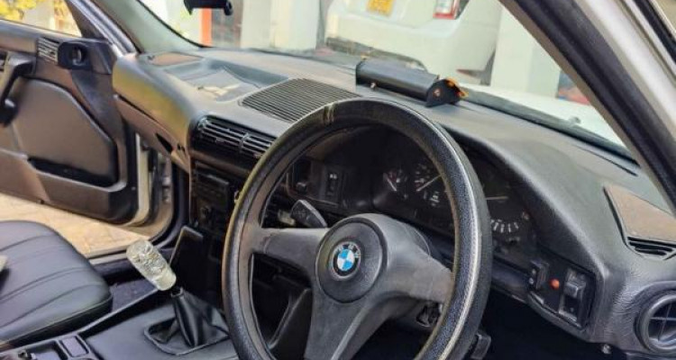 BMW E34 1989