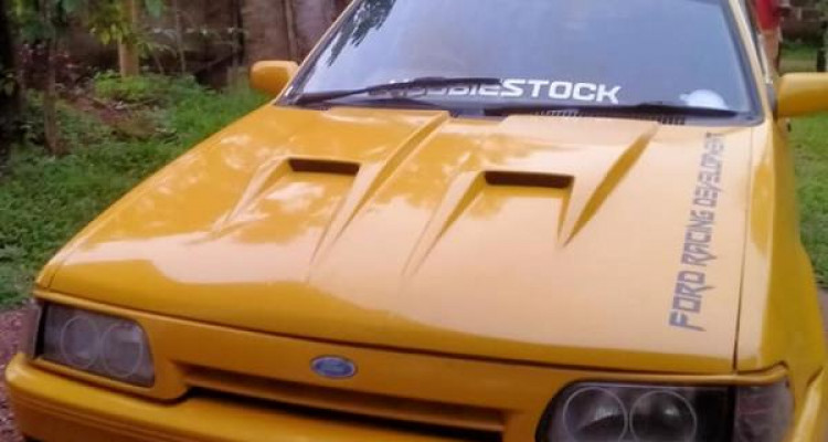 FORD LASER 1998