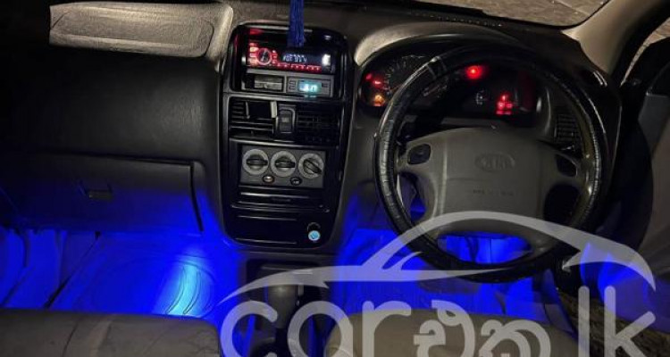 KIA CARENS 2001