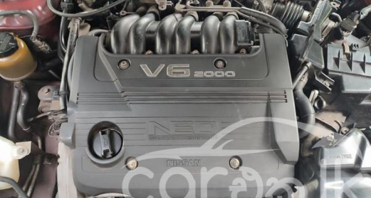 NISSAN CEFIRO 2000