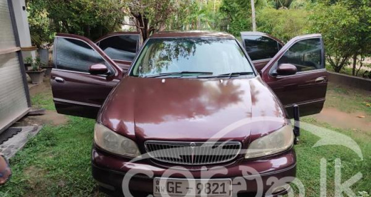 NISSAN CEFIRO 2000