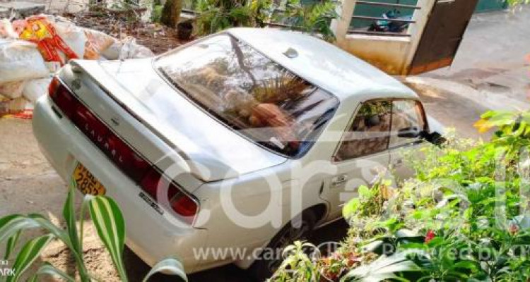 NISSAN LAUREL 1994