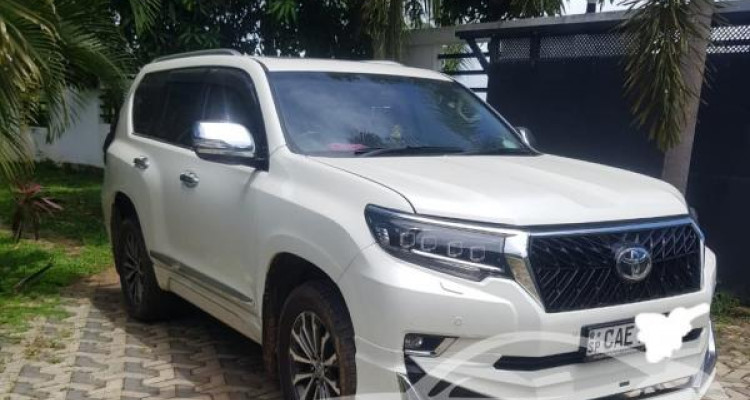 TOYOTA LAND CRUISER PRADO 2014