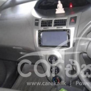 TOYOTA VITZ 2010