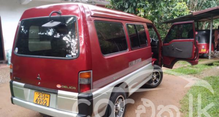 MITSUBISHI DELICA 1993