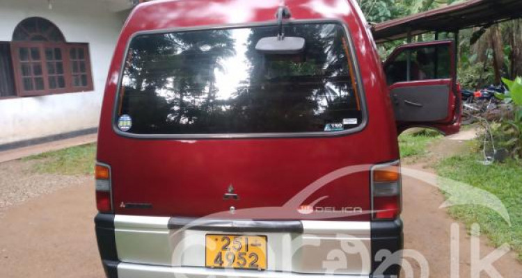 MITSUBISHI DELICA 1993