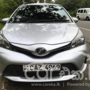 TOYOTA VITZ 2015