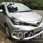 TOYOTA VITZ 2015