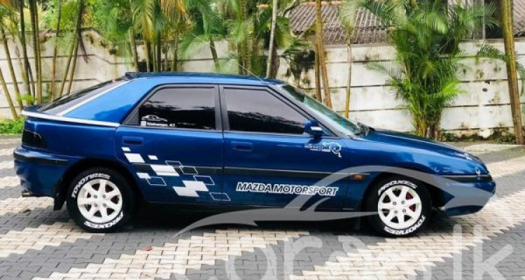MAZDA ASTINA 1991