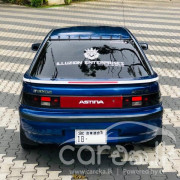 MAZDA ASTINA 1991