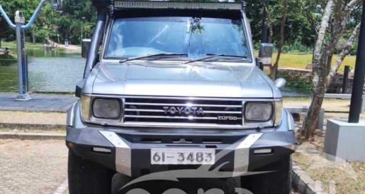 TOYOTA LAND CRUISER PRADO 1992