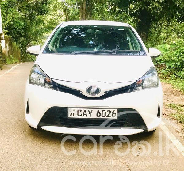 TOYOTA VITZ 2015