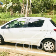 TOYOTA VITZ 2015