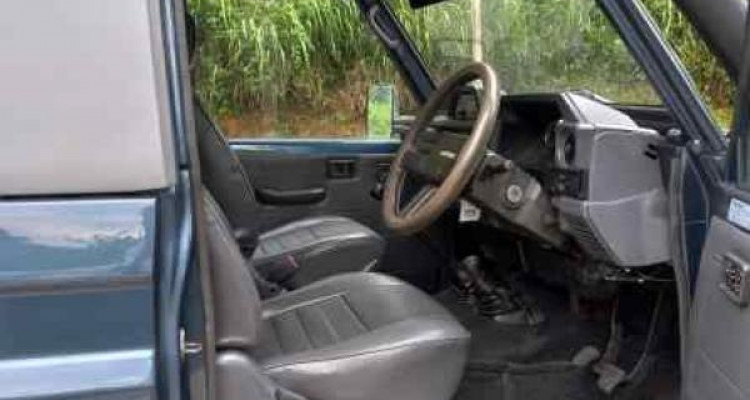 TOYOTA LAND CRUISER BJ73 1987