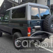 TOYOTA LAND CRUISER BJ73 1987