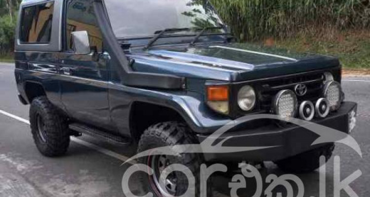 TOYOTA LAND CRUISER BJ73 1987