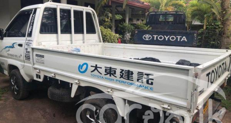 TOYOTA TOWNACE 2001
