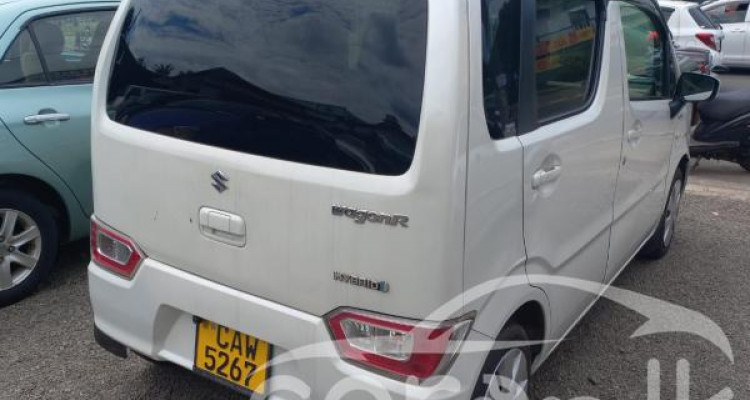 SUZUKI WAGON R FX 2017