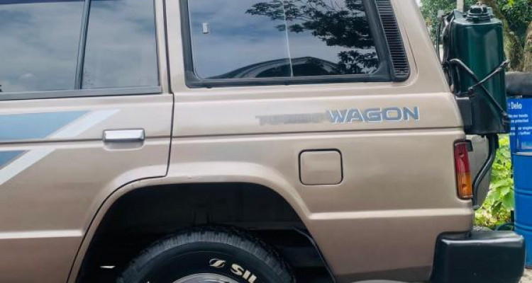 MITSUBISHI PAJERO 1990