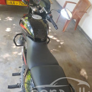 BAJAJ PULSAR 180 2018
