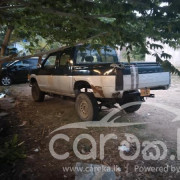 NISSAN DOUBLE CAB 1985