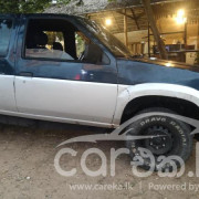 NISSAN DOUBLE CAB 1985