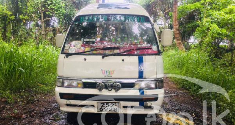 NISSAN CARAVAN 1993
