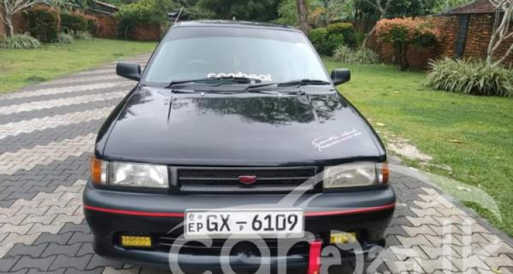 MAZDA FAMILIA 1990