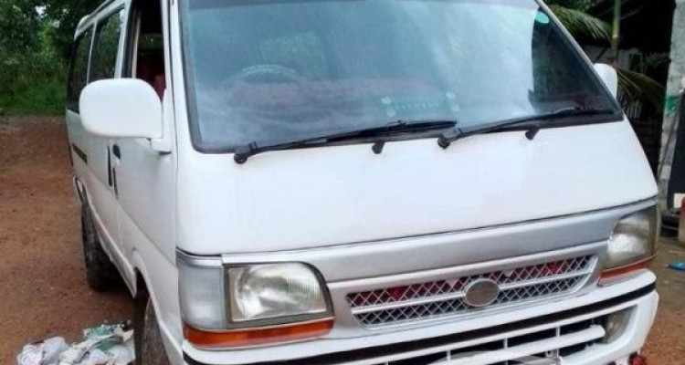 TOYOTA HIACE LH119 1990