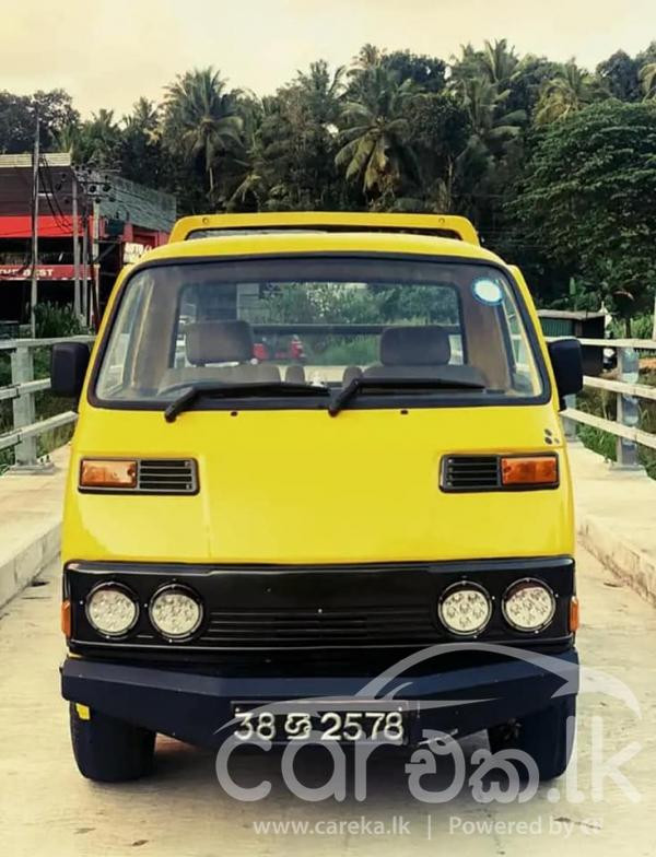 MITSUBISHI DELICA 1977