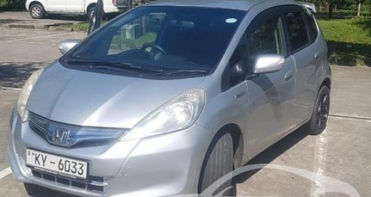 HONDA FIT GP1 2013