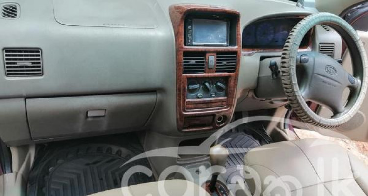 KIA CARENS 2001
