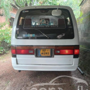 NISSAN CARAVAN 1991