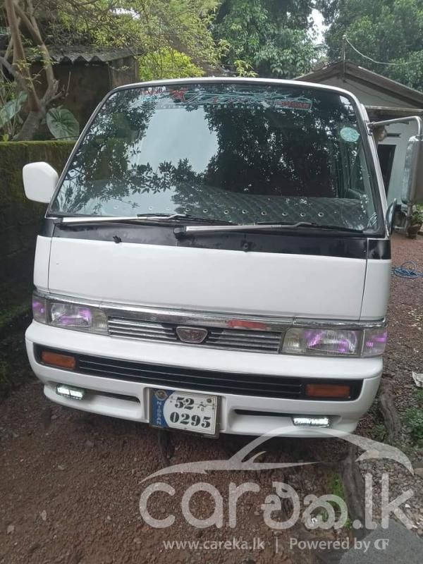 NISSAN CARAVAN 1991