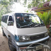 TOYOTA HIACE LH119 1989