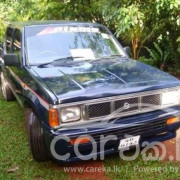 NISSAN DOUBLE CAB 1985