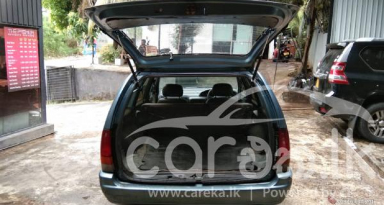 NISSAN AVENIR 1994