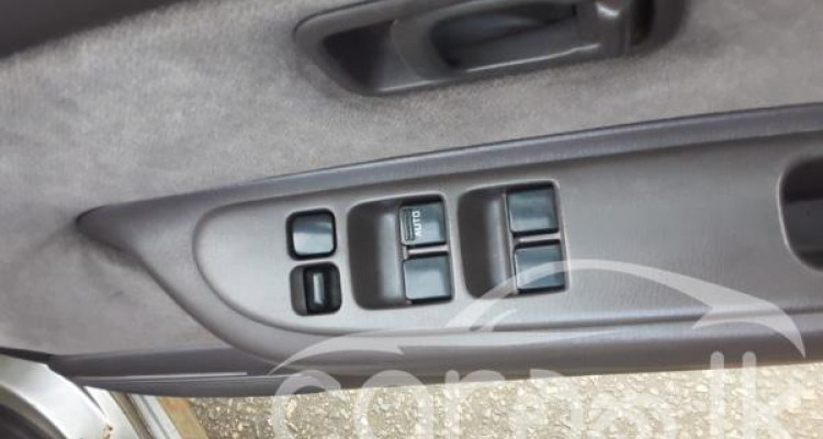 NISSAN SUNNY 1996