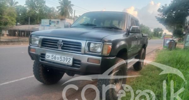 TOYOTA HILUX 1990