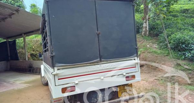 MAHINDRA BOLERO 2018