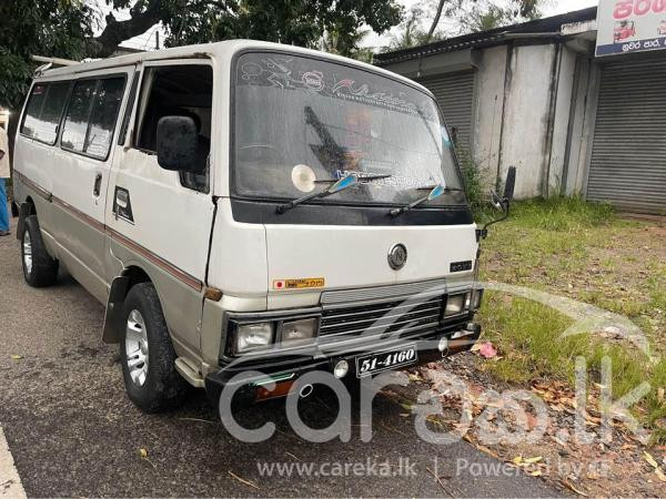 NISSAN CARAVAN 1986
