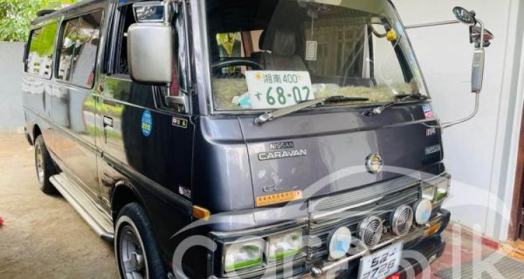 NISSAN CARAVAN 1986