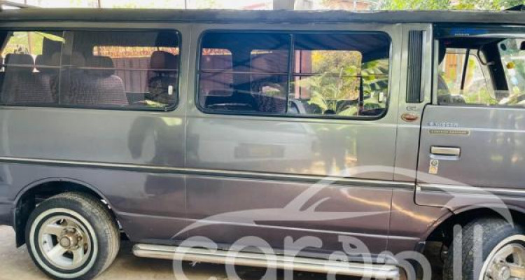 NISSAN CARAVAN 1986