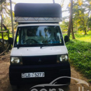 MITSUBISHI MINICAB GD U61T 2002