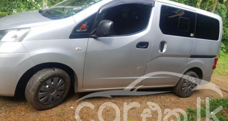NISSAN NV200 2014