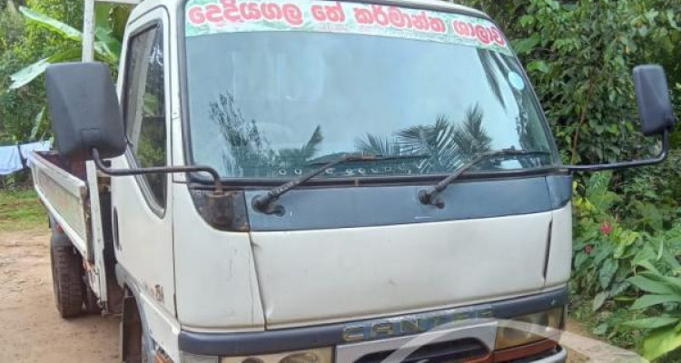 MITSUBISHI CANTER 2001
