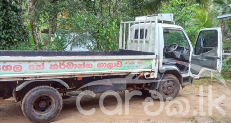MITSUBISHI CANTER 2001