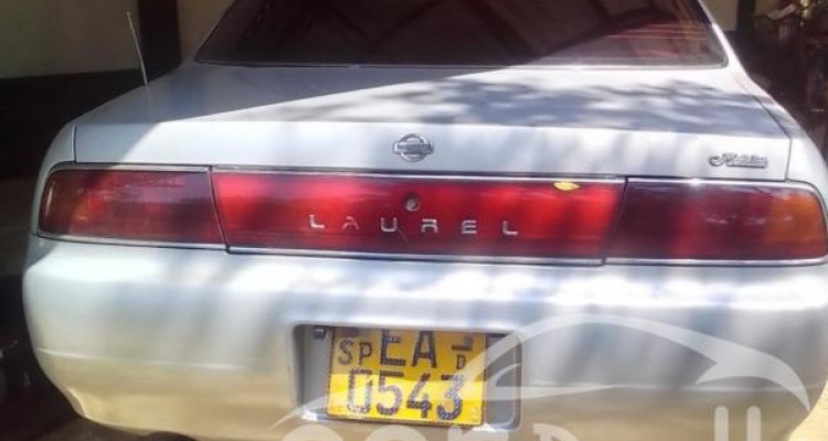 NISSAN LAUREL 1993