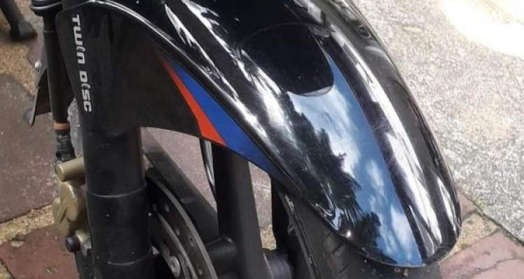 BAJAJ PULSAR 150 2019